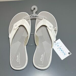 Womens Clarks Cloudsteppers Breeze Sea Flip Flops Sandals Size 11 White New